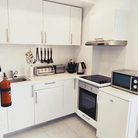 Moradia Geminada V0 - Localizacao - Privada Holiday home