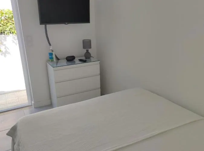 Moradia Geminada V0 - Localizacao - Privada Holiday home *