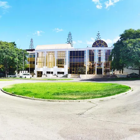 Moradia Geminada V0 - Localização - Casa Inteira Quarteira