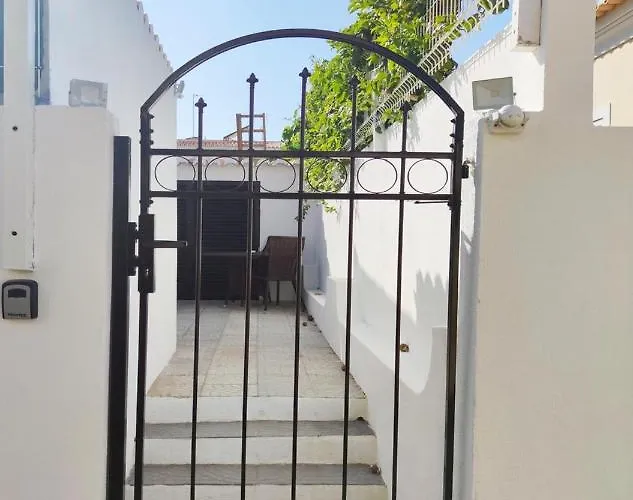 Vakantiehuis Moradia Geminada V0 - Localizacao - Privada