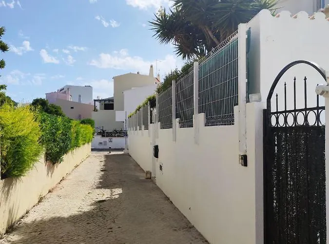 Moradia Geminada V0 - Localizacao - Privada