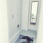 Moradia Geminada V0 - Localizacao - Privada Сasa de vacaciones